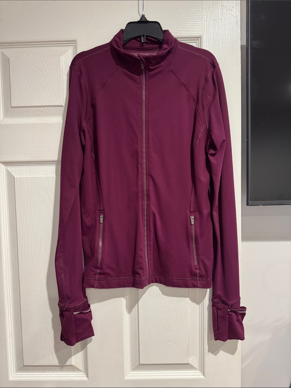 Victoria ssport Women’s Zip-Front Active Jacket - Burgundy